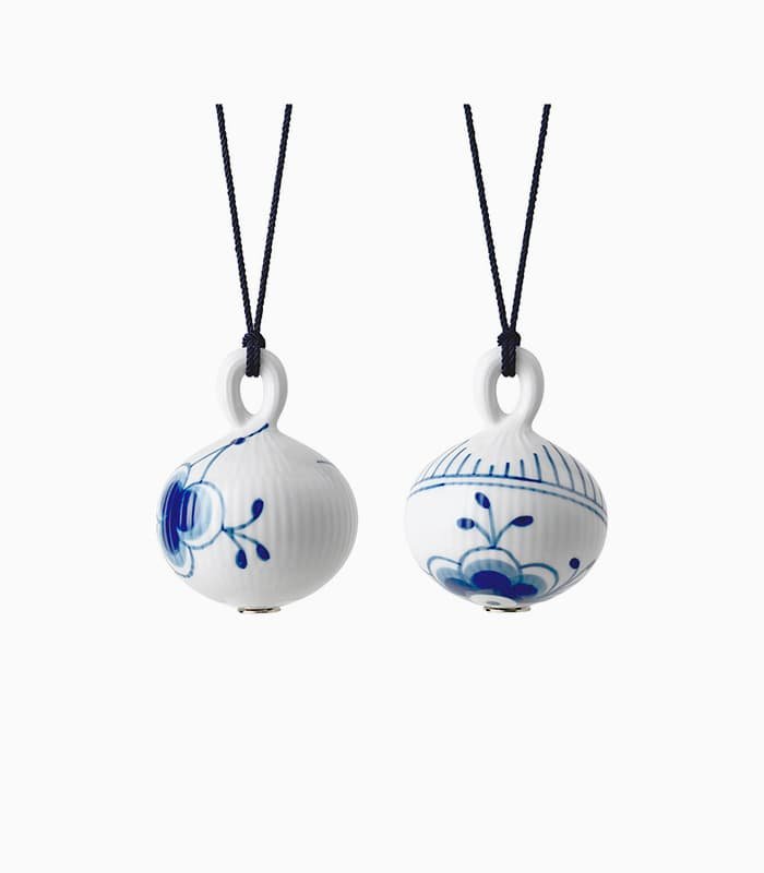 blue-fluted-christmas-bauble.jpeg Blue Fluted Christmas Bauble - Görsel 1